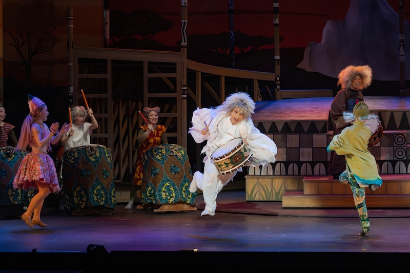 わらび座『ジャングル大帝レオ』撮影:コンドウダイスケ