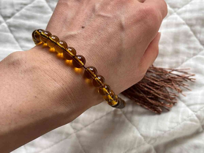 セリアの数珠「お念珠」は余裕をもってつけられる