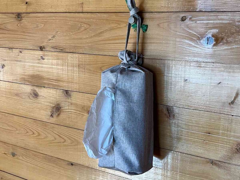 ティッシュを出して吊り下げればOK