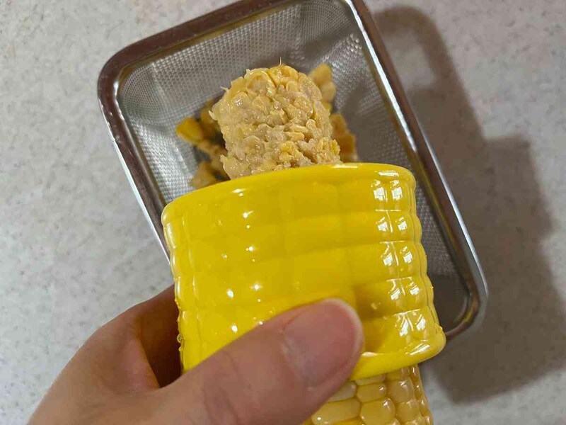 セリアの「コーンカッター」を回転させる