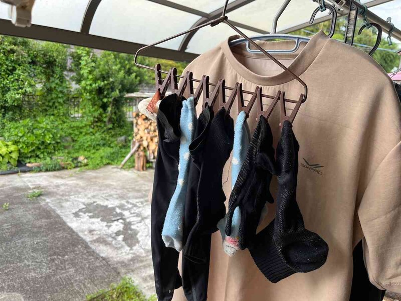 「洗濯物が一度の外せるピンチハンガー 8ピンチ付」は洗濯物が横一列に