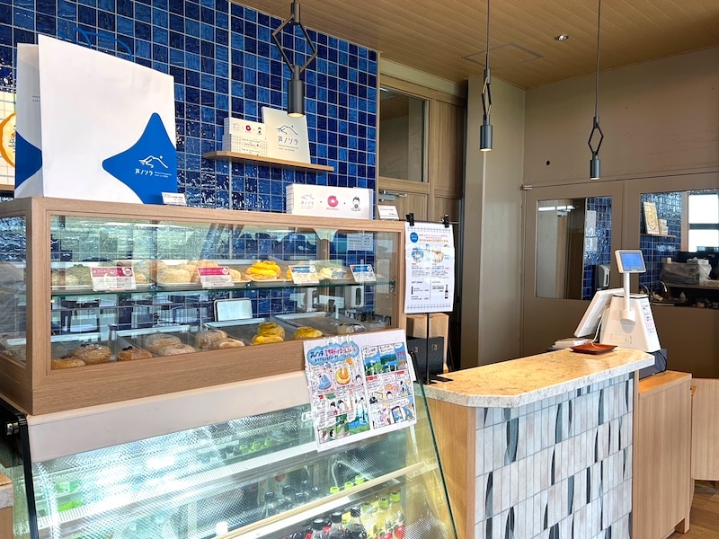 山頂駅の売店ではミサキドーナツの販売も