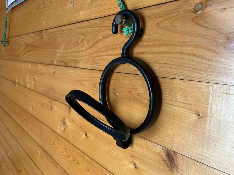 内側のハンガーを引き出して使う