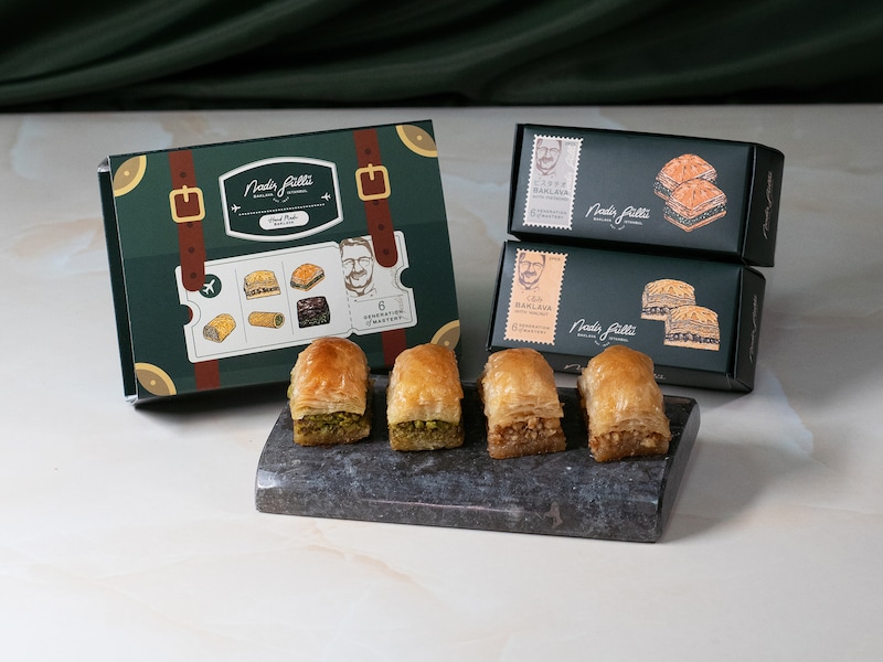 ナーディル・ギュル「バクラヴァBOX 4個入 ハネダ」2376円