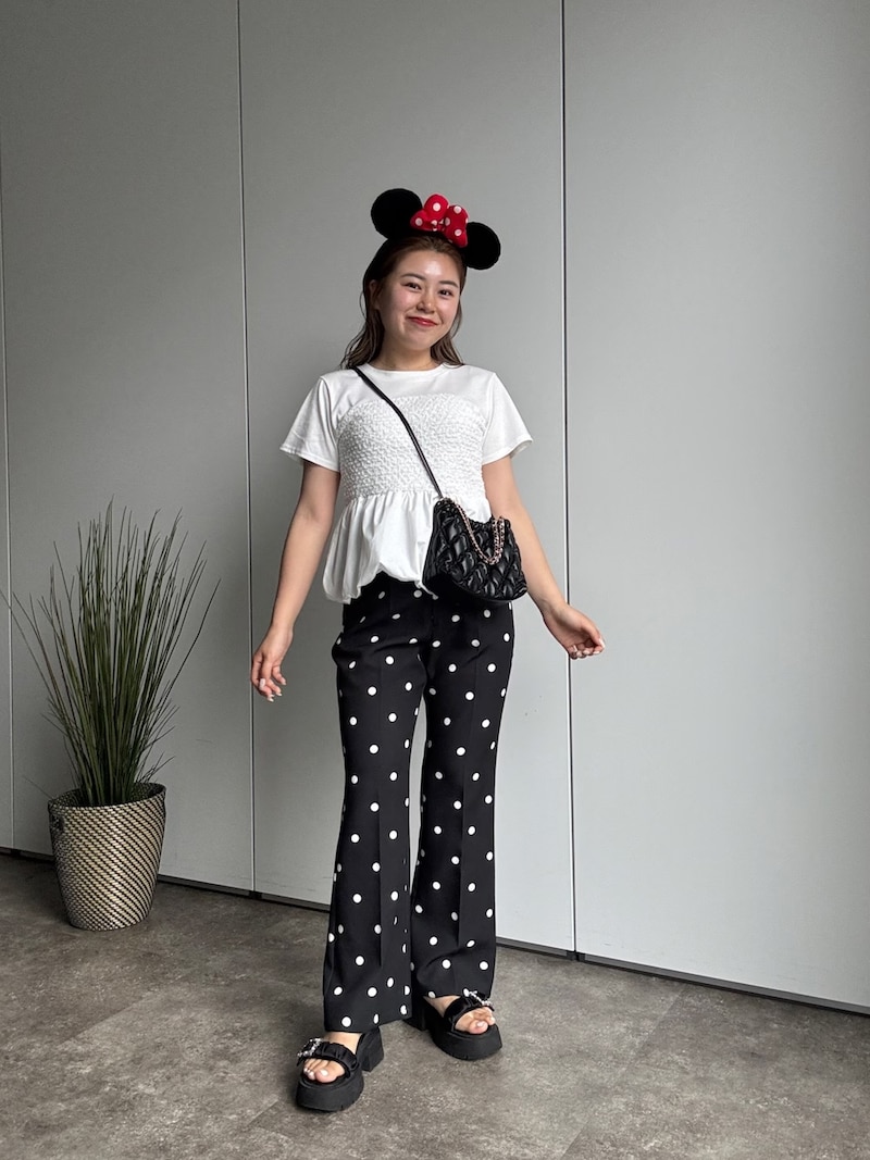 ミニーマウスのカラーリングやドット柄を取り入れて 出典:WEAR