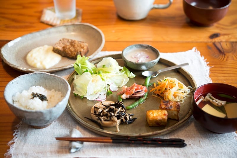 そのランチ、本当に楽しかったって思えますか？（画像出典：amanaimages）