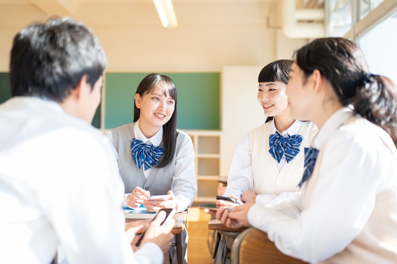 「いつも同じ友達といるから、うちの子は安心」そう思っていませんか？ 実は、固定化された人間関係は、将来不可欠な力を育む機会を奪っているかも ※画像出典：PIXTA