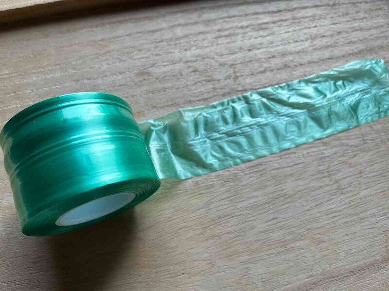 セリアの「PE平巻きテープA 緑」