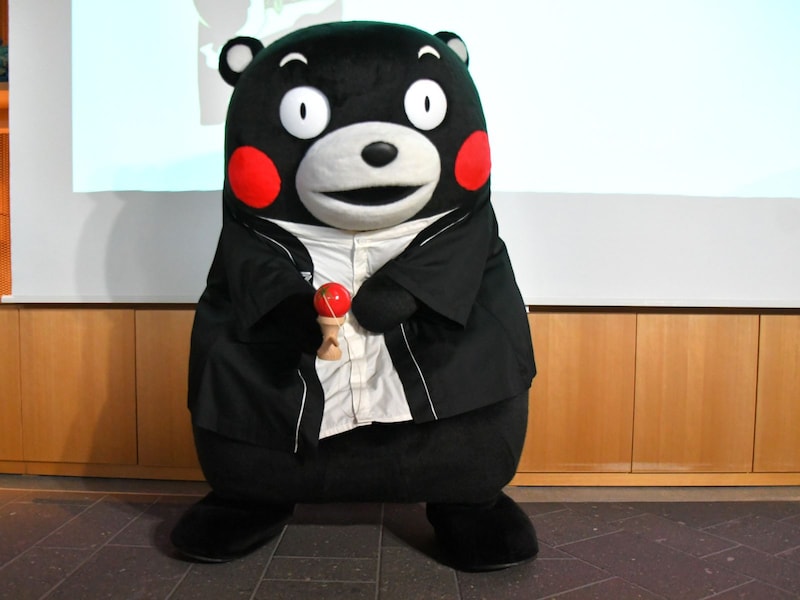 かっこいいボクを見て！＝6月27日、熊本市