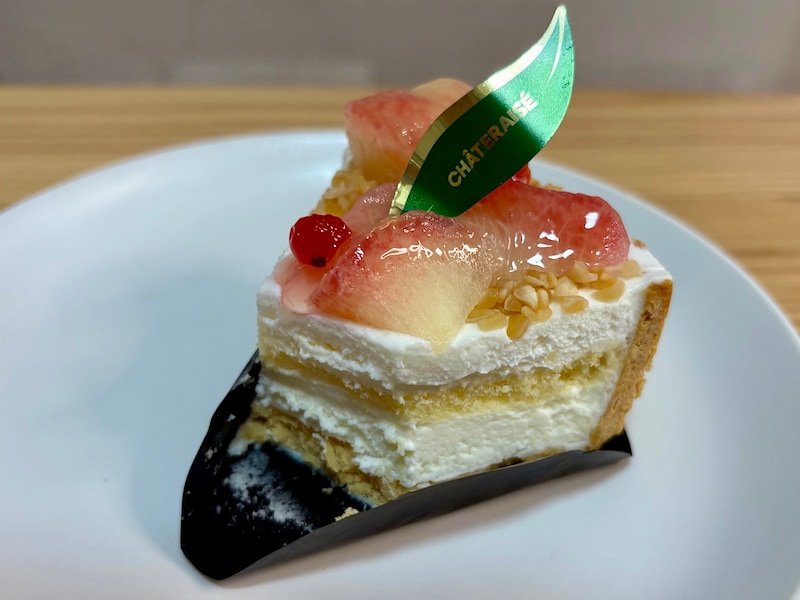 完熟桃が贅沢にのったタルトは、自分へのご褒美に食べたい!