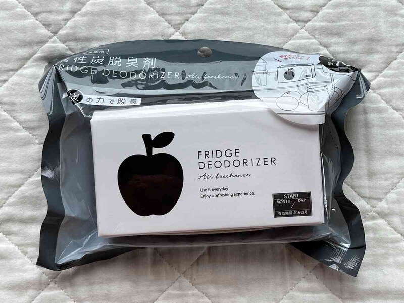 セリアの「モノトーン脱臭剤」