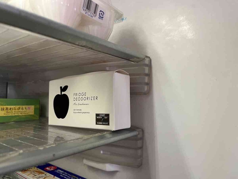 セリアの「モノトーン脱臭剤」を冷蔵庫で使ってみる