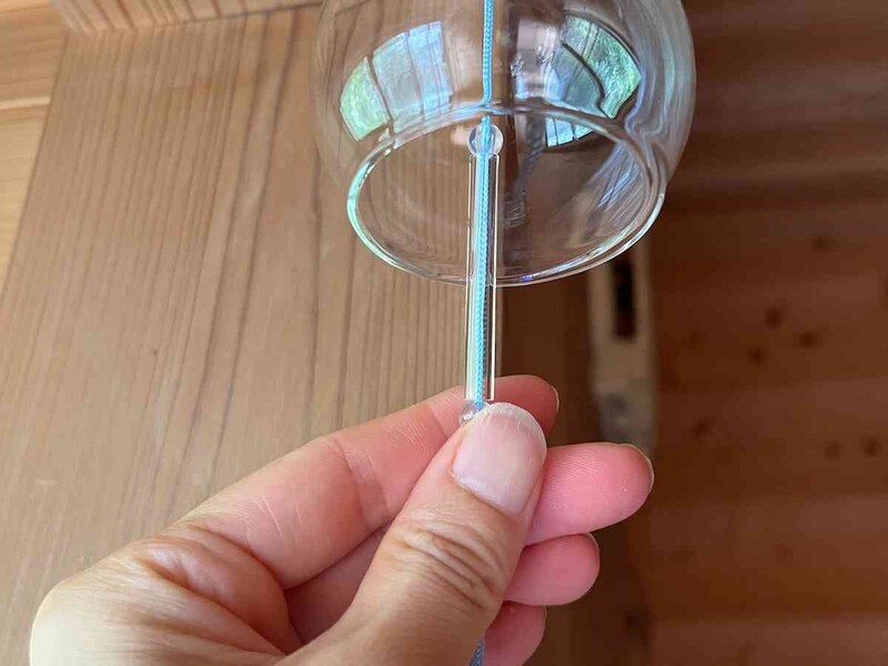 セリアの「風鈴」はガラス同士があたる音に風情がある