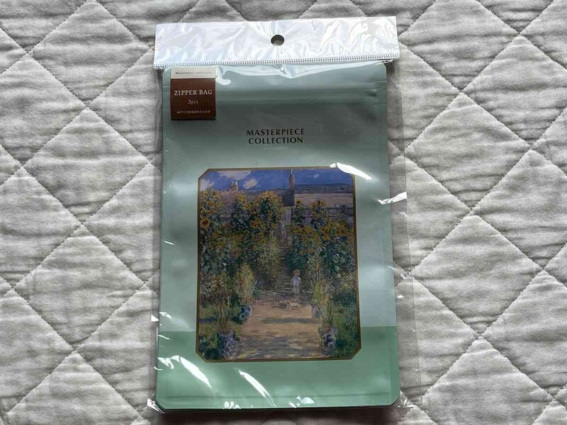 セリアの「A6ジップバッグ 5P マスターピースコレクション／F」