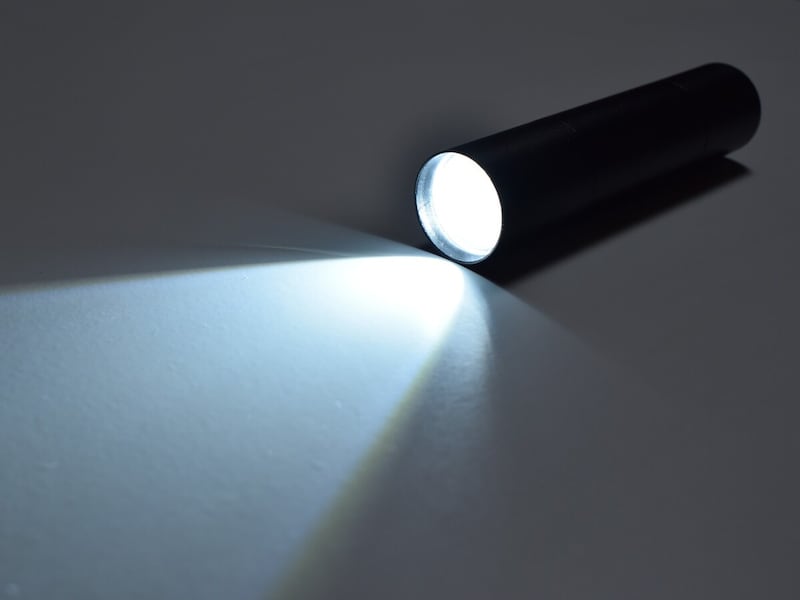 突然の停電、どうしたらいい?(画像出典:PIXTA)