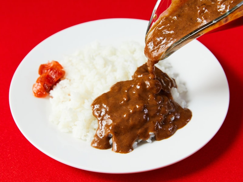 2024年度のレトルトカレーの売上ランキング、1位は？ ※画像：PIXTA