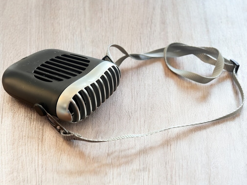 上から風が出る携帯用扇風機