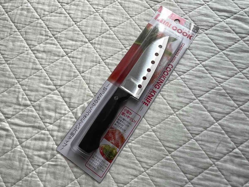 セリアの「小型 穴明包丁」