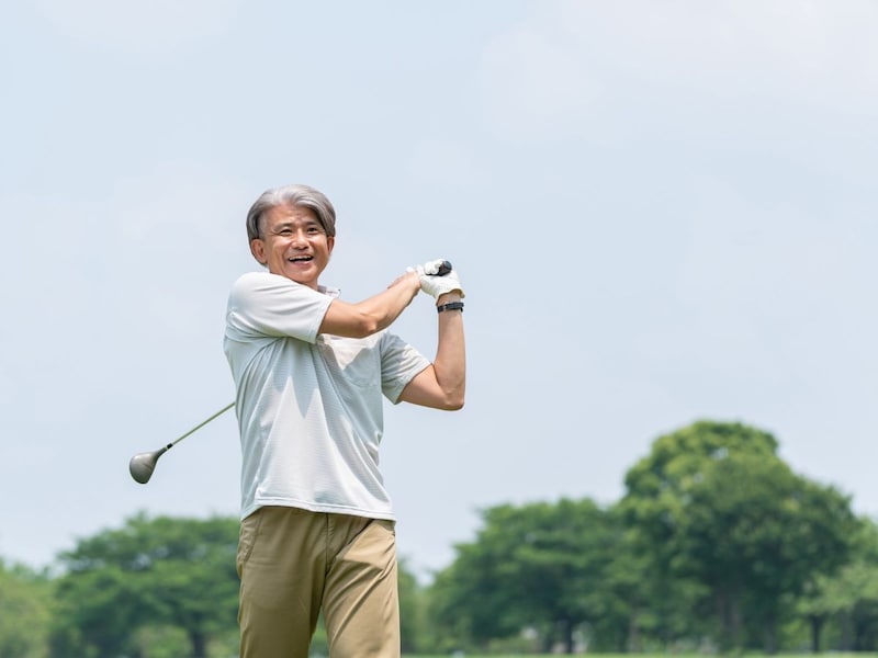60代男性年金暮らし_ゴルフ