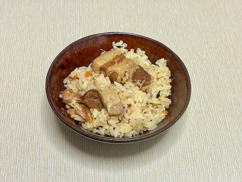 ラフテーがゴロゴロとたっぷり入っています