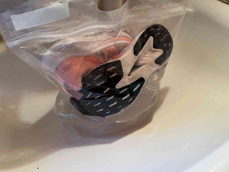 セリアの「つけ置き洗いバッグ」の中で浮きやすいものもある