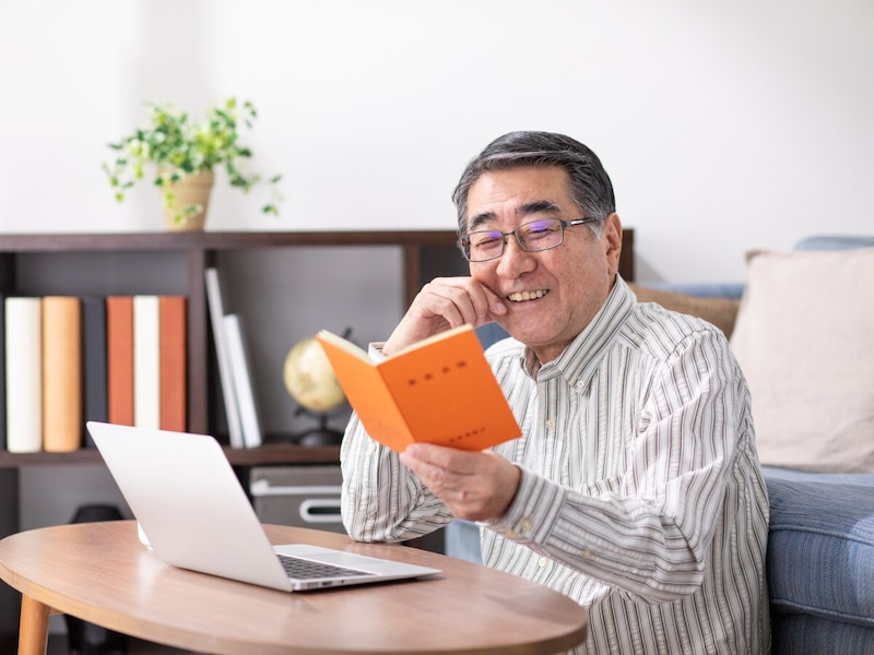 特別支給の老齢厚生年金を来年2月まで受け取れますか？（画像：PIXTA）