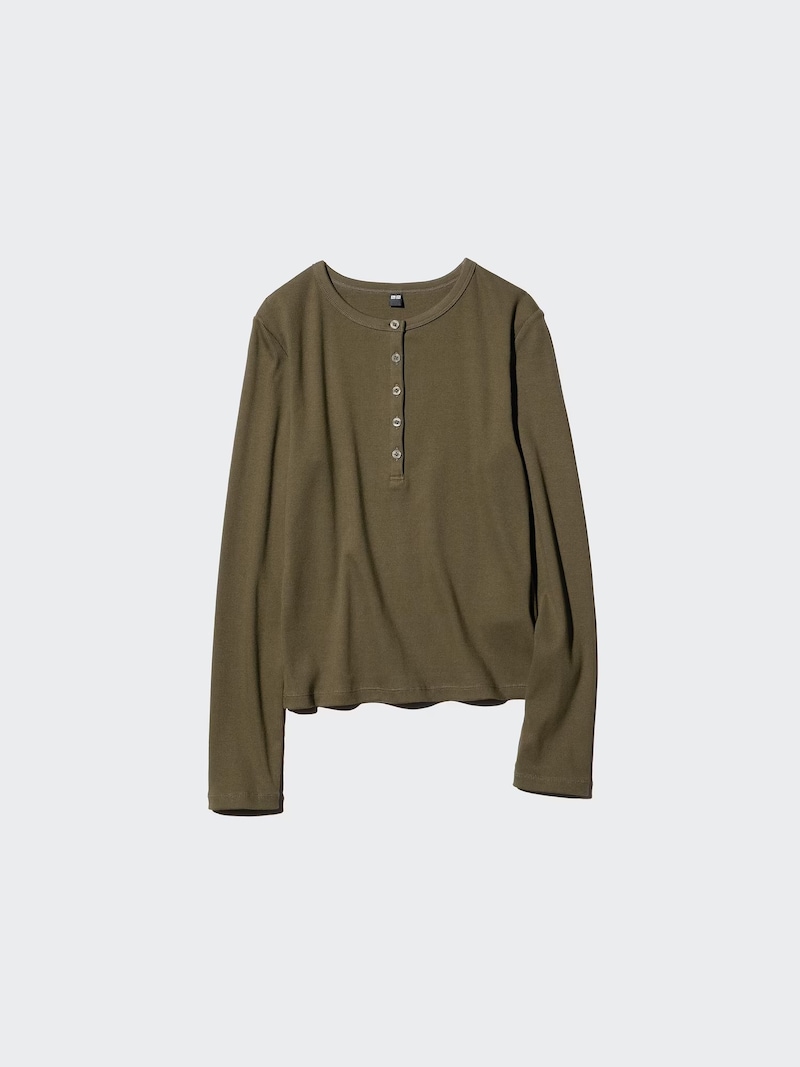 ユニクロ　リブヘンリーネックT/長袖　1990円（税込）