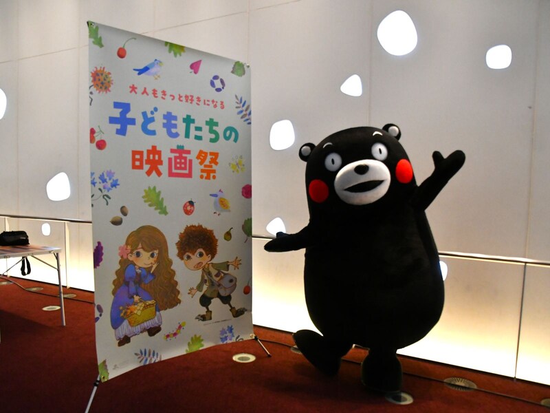 映画祭でごあいさつしたモン＝7月12日、長野県松本市