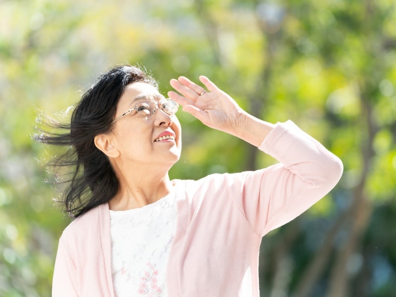 特別支給の老齢厚生年金を受給予定。65歳からの年金は繰り下げできる?(画像:PIXTA)