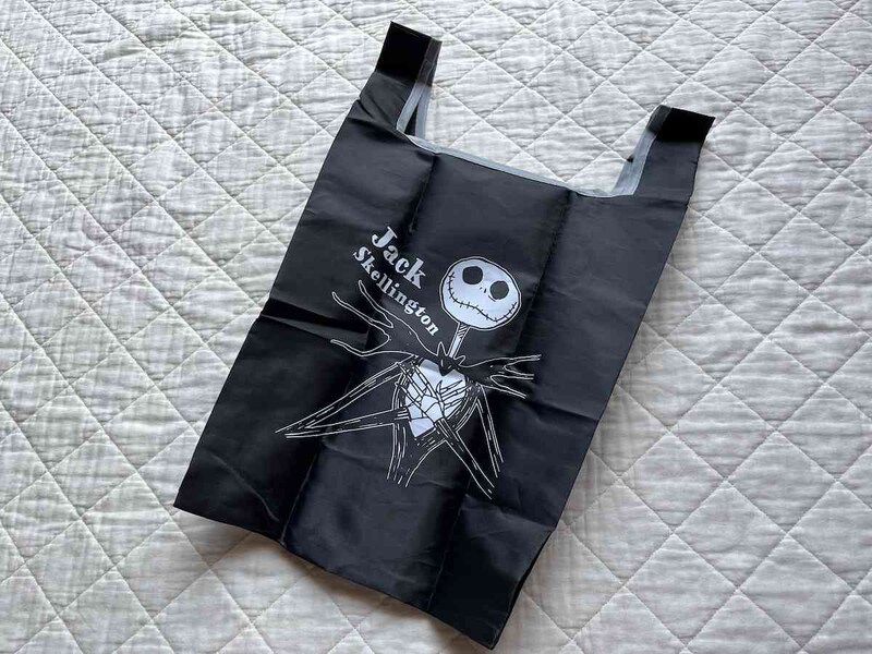 広げるとジャック・スケリントンが描かれている