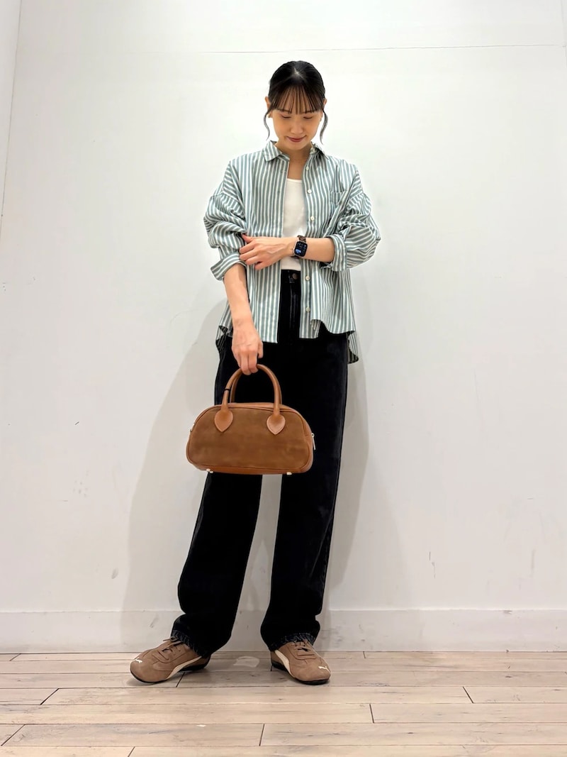 ブラウンが秋冬らしいニュアンスをプラスしてくれます　出典：WEAR