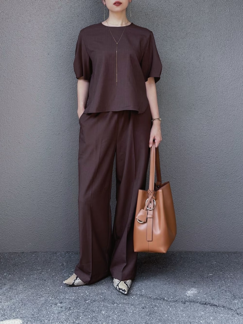 単品でも着まわせるセットアップが便利です　出典：WEAR