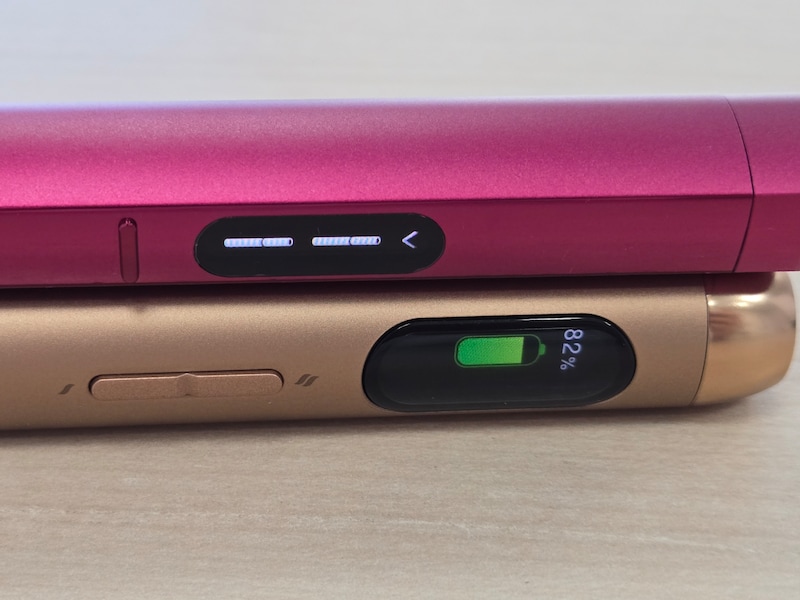 タッチスクリーンとボタン