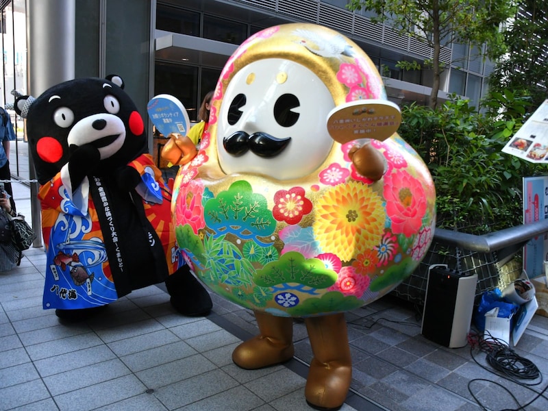 キャプション＝7月19日、東京都千代田区