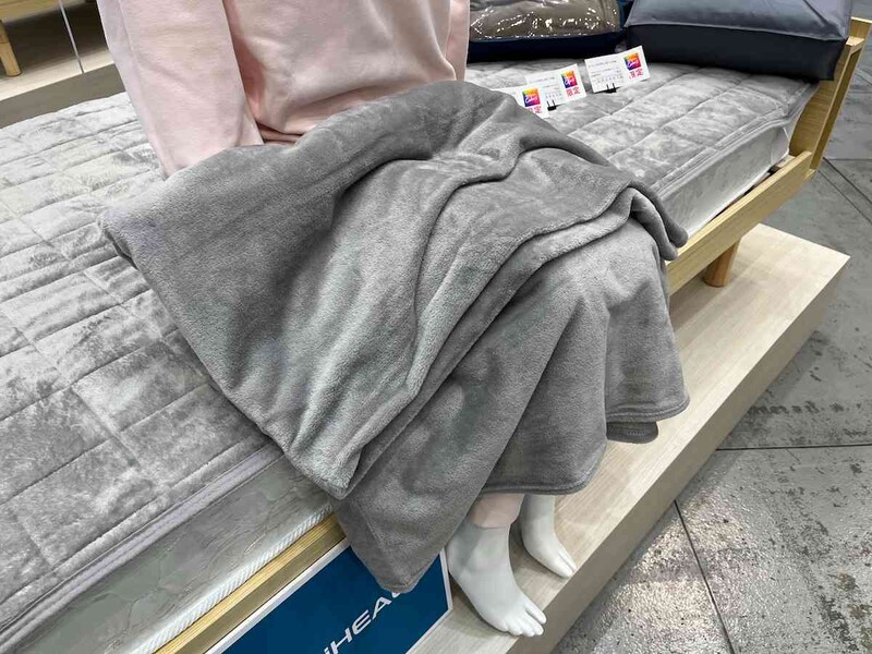 ワークマンの「メディヒール(R)ウォームブランケット」はグレーもある