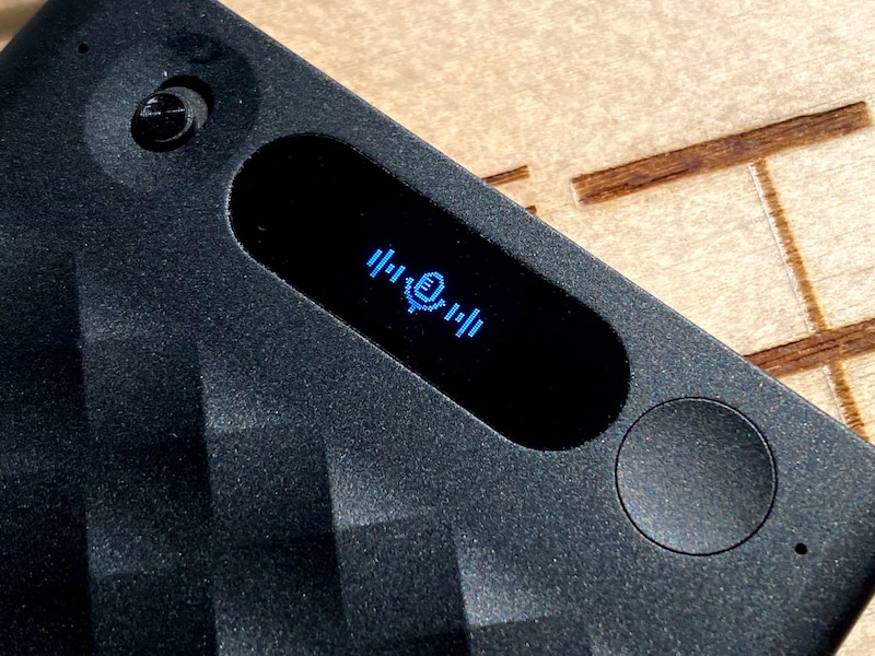 液晶画面と操作ボタン