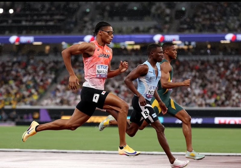 男子400m走でサングラスをして走る中島ジョセフ選手※画像:中島ジョセフ選手Instagram