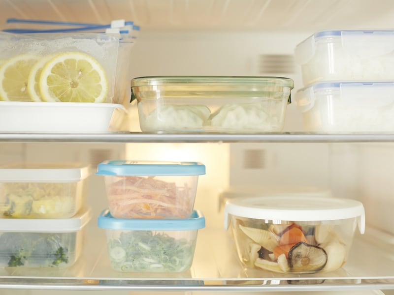 冷蔵庫の中の保存容器