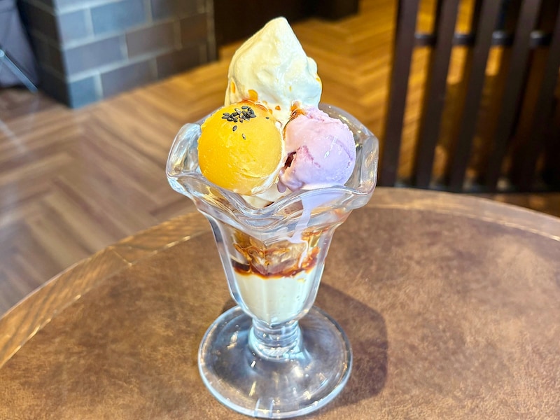 「スイートポテト&紫芋のパフェ」 720円(税込)