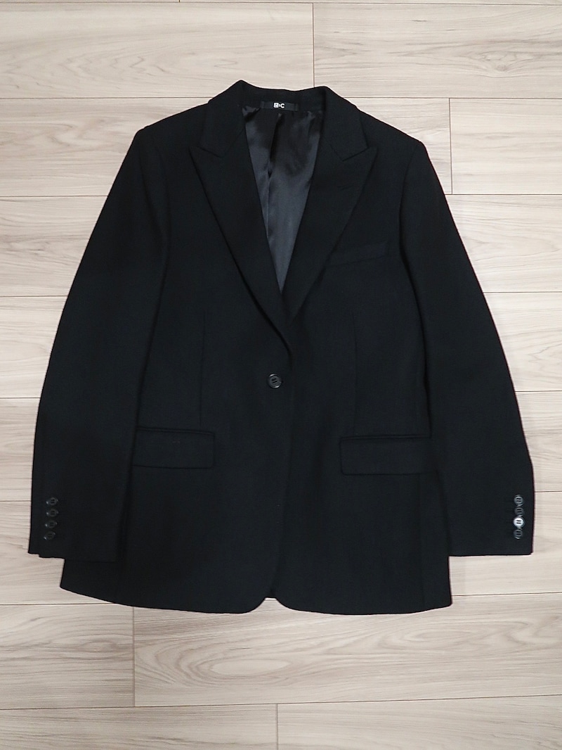 ユニクロ ツイードテーラードジャケット 7990円(税込)※2025年10月31日時点