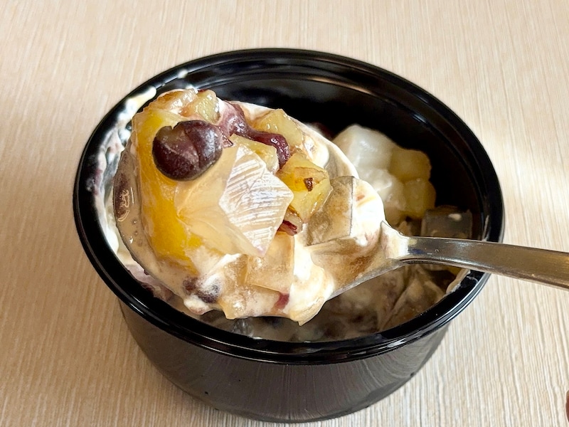 さつまいもと栗のおいしさを、あんみつで爽やかに楽しめる一品です