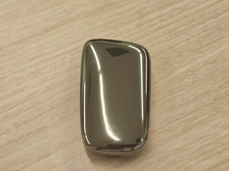 ラウンデッドキューブ型のデザイン