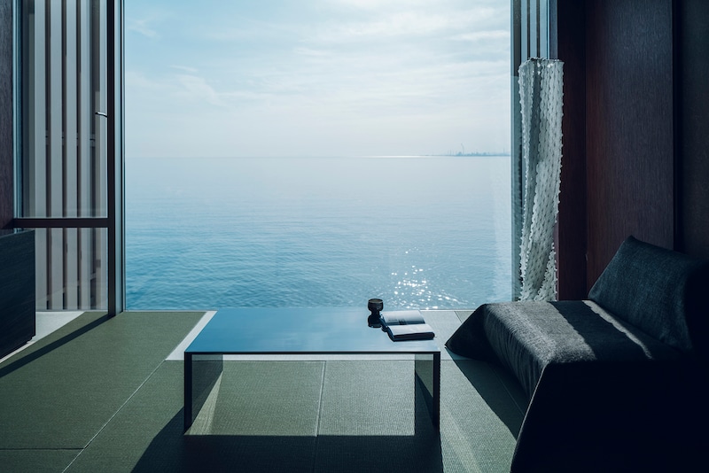 「界 別府」は全室オーシャンビュー。海から昇る朝日も絶景