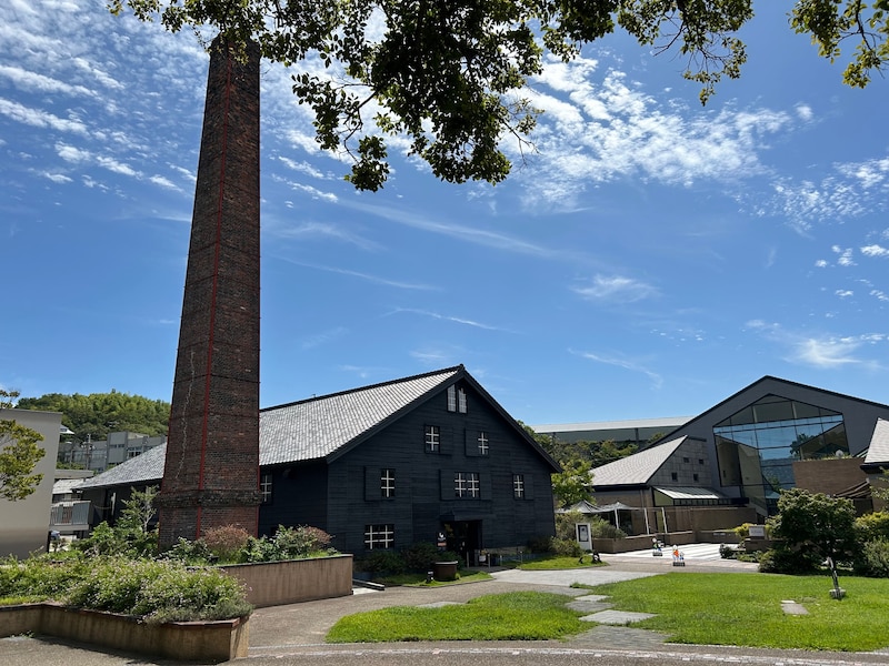 煉瓦造の煙突がシンボル