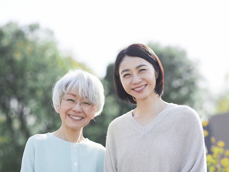 ゆうちょの「代理人カード」って何?※画像:amanaimages