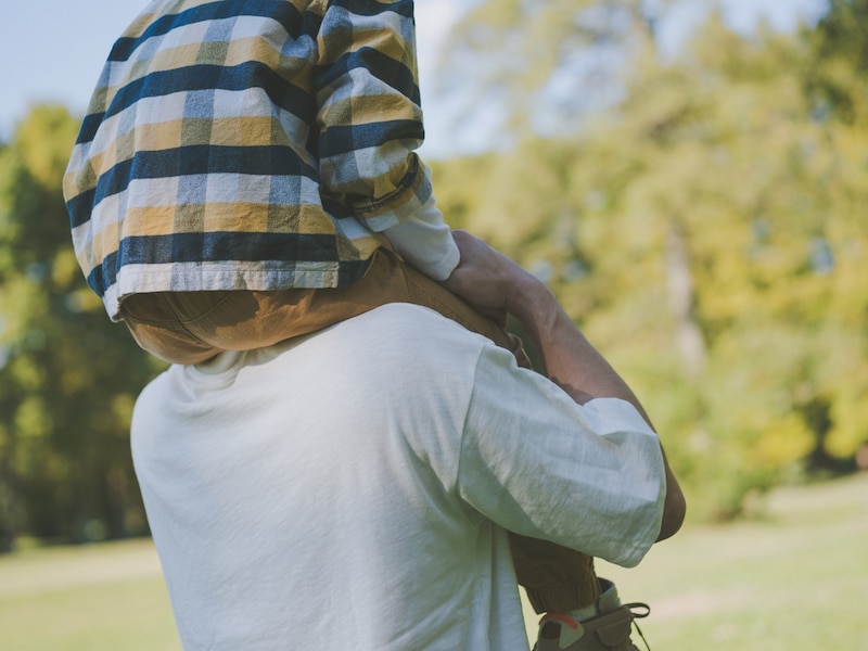 「貯金を増やし、子どもに残したい」31歳男性のリアルな生活収支の実態とは ※画像：PIXTA