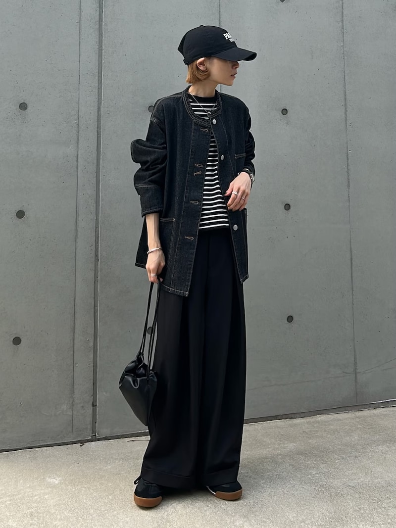 シックでおしゃれなデザインがプチプラ、と話題のスニーカー 出典:WEAR