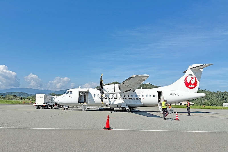 コウノトリ但馬空港へは伊丹空港からプロペラ機でアクセス