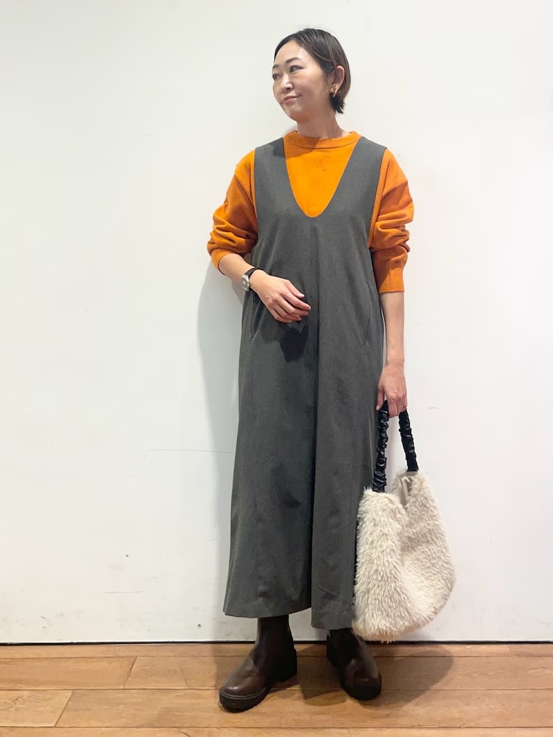 ジャンパースカートは着まわしも楽しめる 出典:WEAR