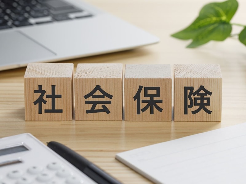 60代女性_年金生活_社会保険